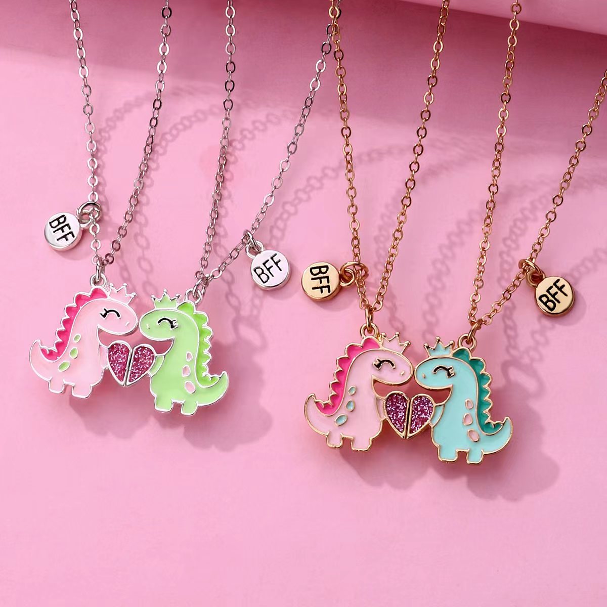 🌸 Friendship is a twin flower. BFF split jewelry, witnessing every perfect moment and company between you and her.