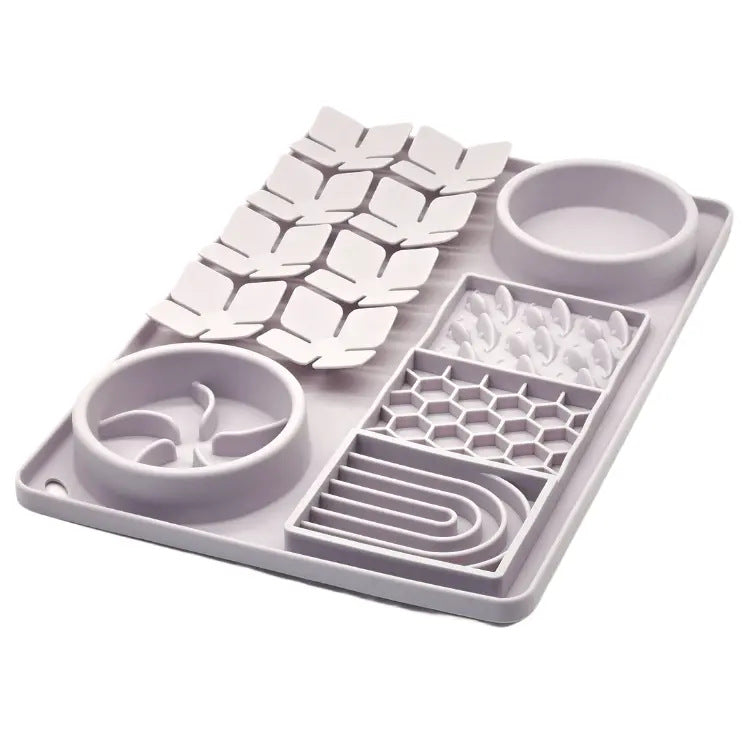 🐶 Is your dog eating like a vacuum cleaner, vomiting right after? Switch to this all-in-one slow-feeding & water mat! Partitioned for wet food and water, now they eat so gracefully🍲✨