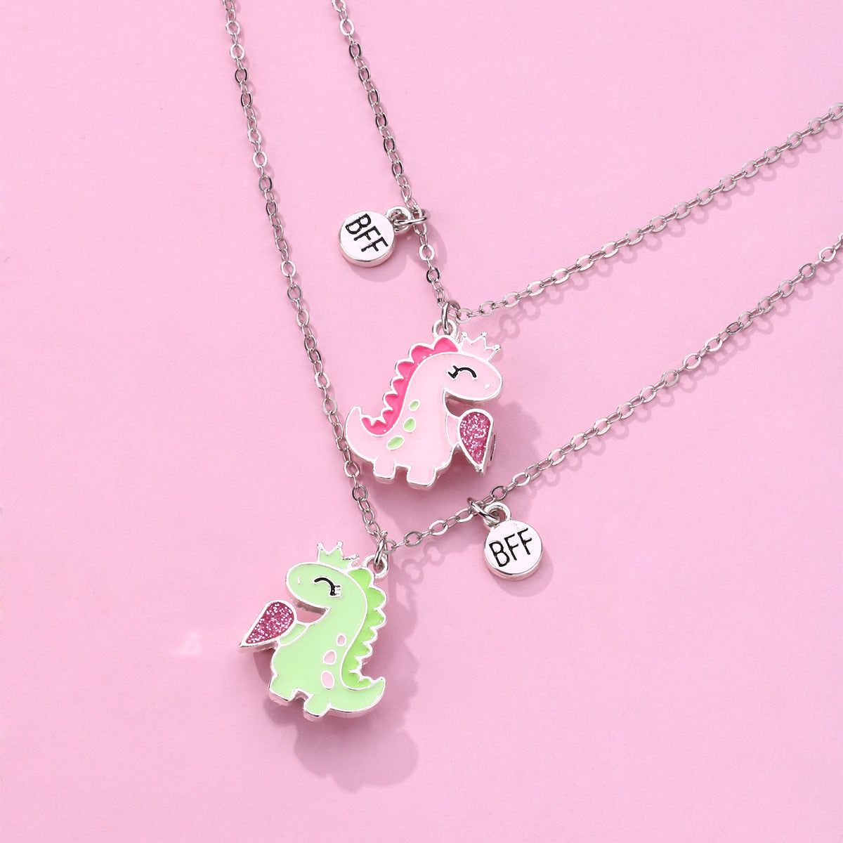 🌸 Friendship is a twin flower. BFF split jewelry, witnessing every perfect moment and company between you and her.